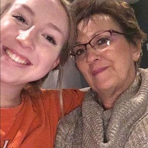 Meet your Posher, Briana